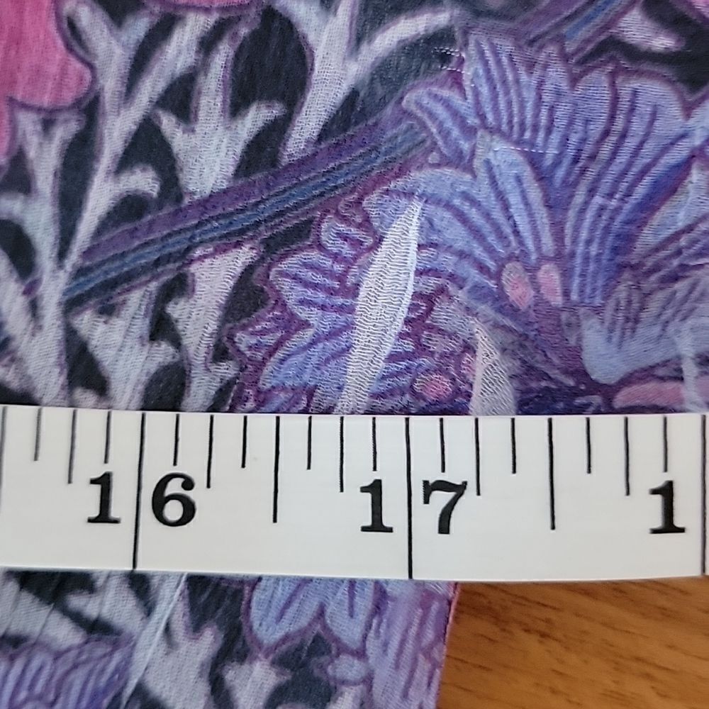 One World top  Size S - Picture 10 of 11